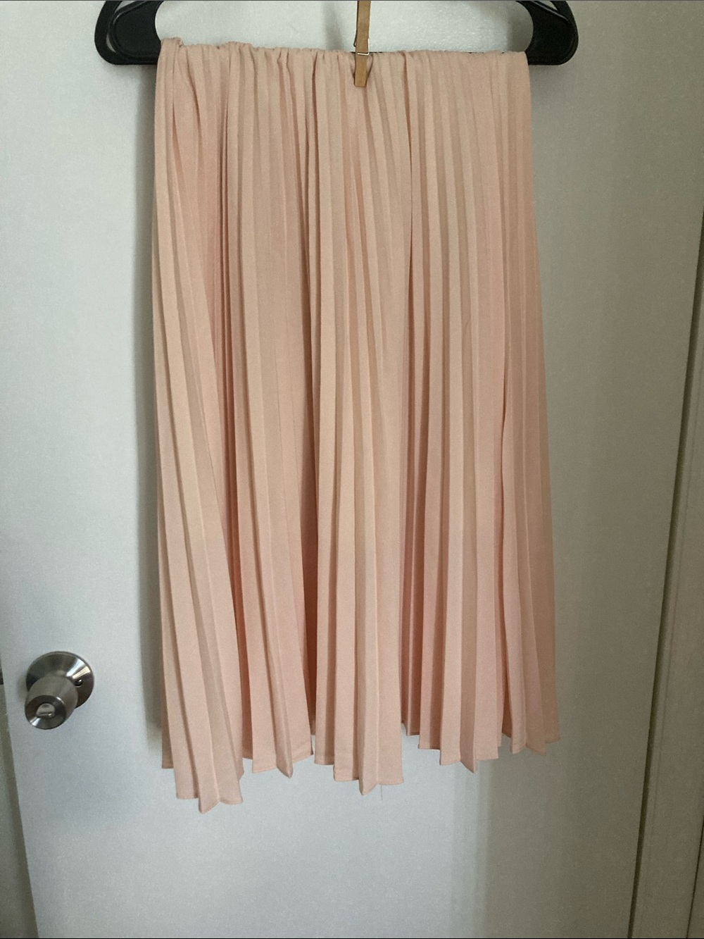 Pleated Midi Skirt in Blush Pink